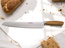 Lade das Bild in den Galerie-Viewer, Brotmesser "Kays" - 32cm - Olivenholz