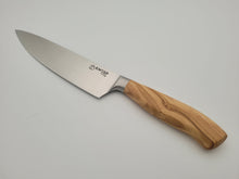 Lade das Bild in den Galerie-Viewer, Kochmesser "Jasmin" - 21cm - Olivenholz